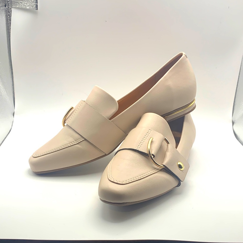 Chic Cream Loafers with Gold Accent
VIZZANO  made in Brazil.  Sz 7.  $ 33